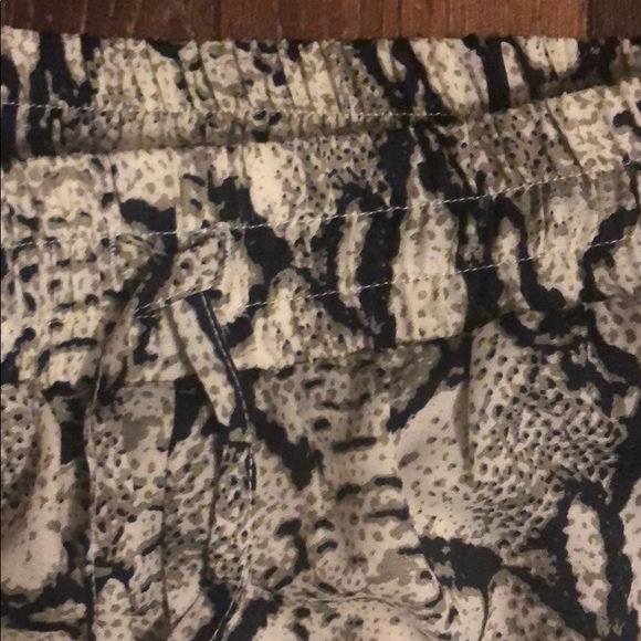 Gianni Bini Snake print pants - Picture 3 of 3